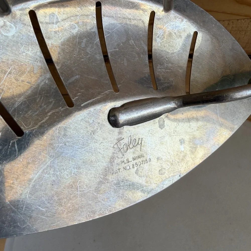 VTG Foley Aluminum Pot Pan Drainer Strainer Turquoise Blue‎ 60s 50s Movie Prop